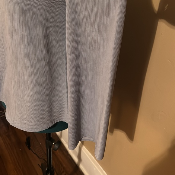 Light blue cold shoulder top - Picture 4 of 5